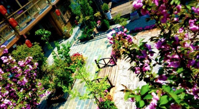 Lijiang Baisha Holiday Resort