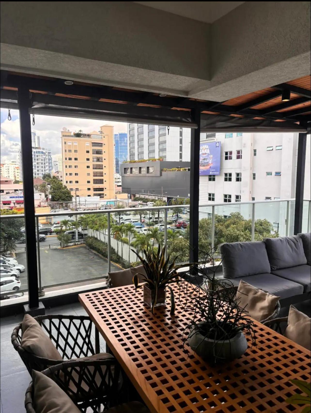 Arpel 6 SantoDomingo CItySeaView