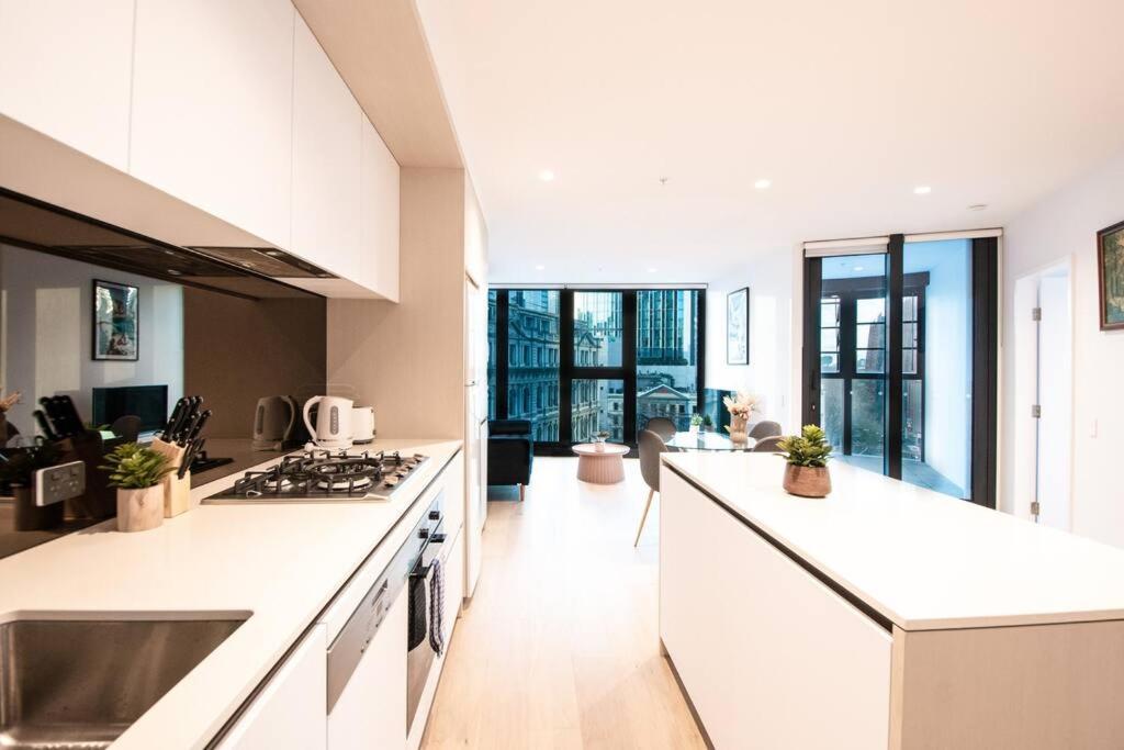 Amazing City View 2BR Yarra River Free Parking