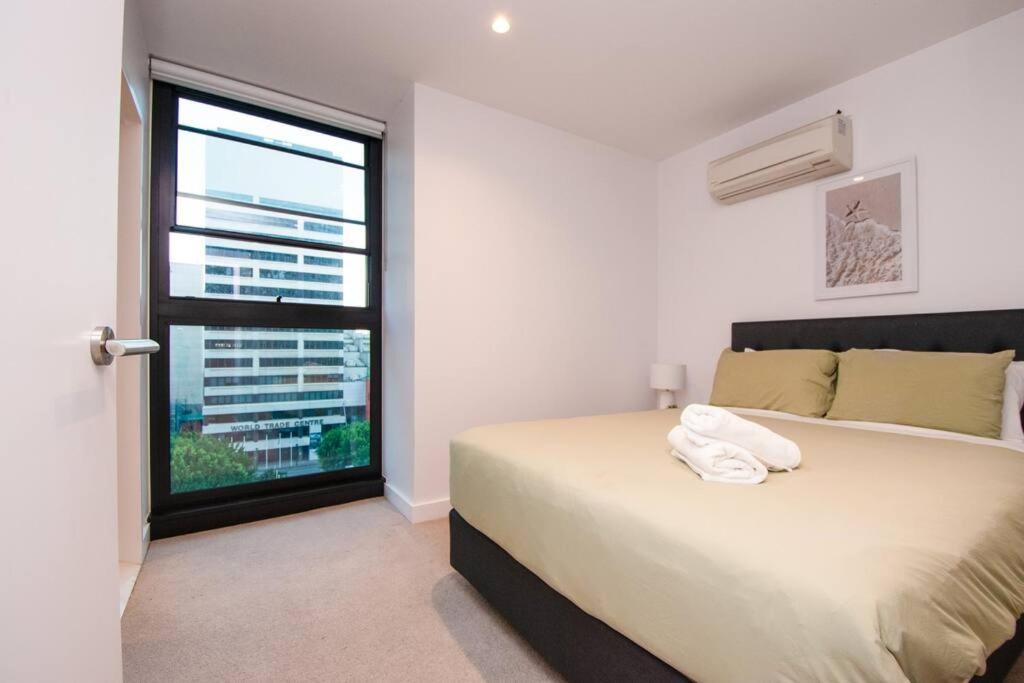 Amazing City View 2BR Yarra River Free Parking