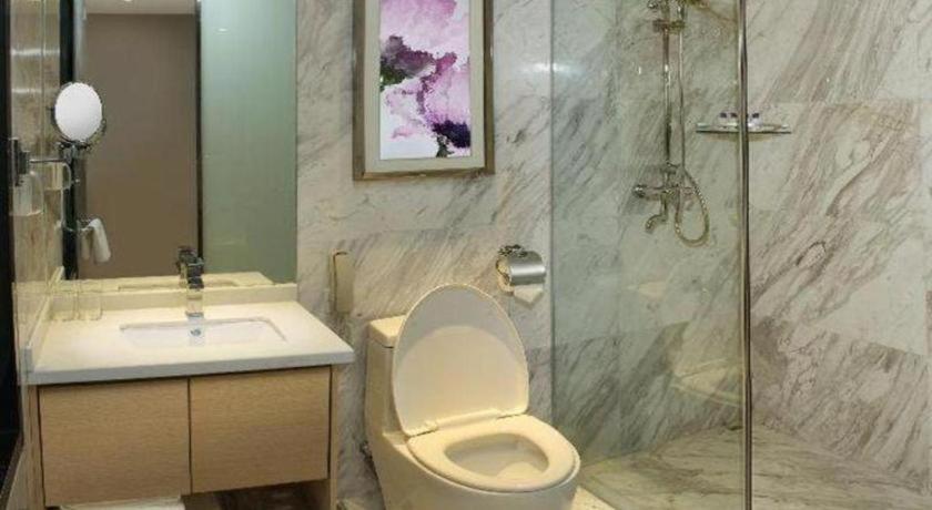 Lavande Hotel Wuhan Huanghelou Branch