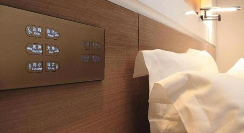 Lavande Hotel Wuhan Huanghelou Branch