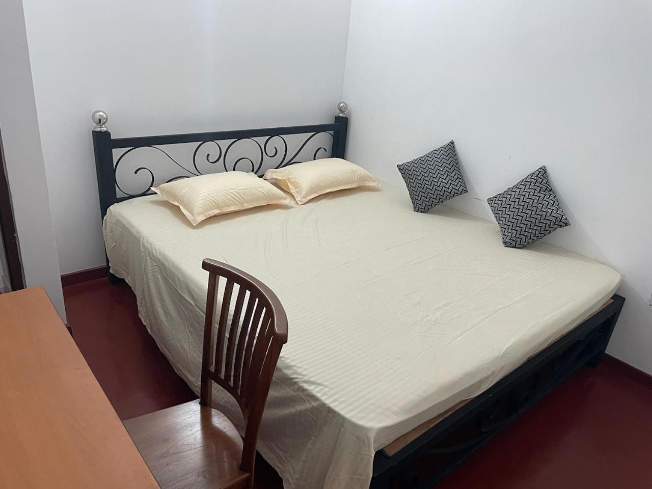 S & A Accommodation Nawala 1 view 2