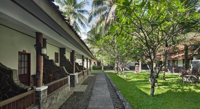 Sunrise Beach Hotel Pangandaran