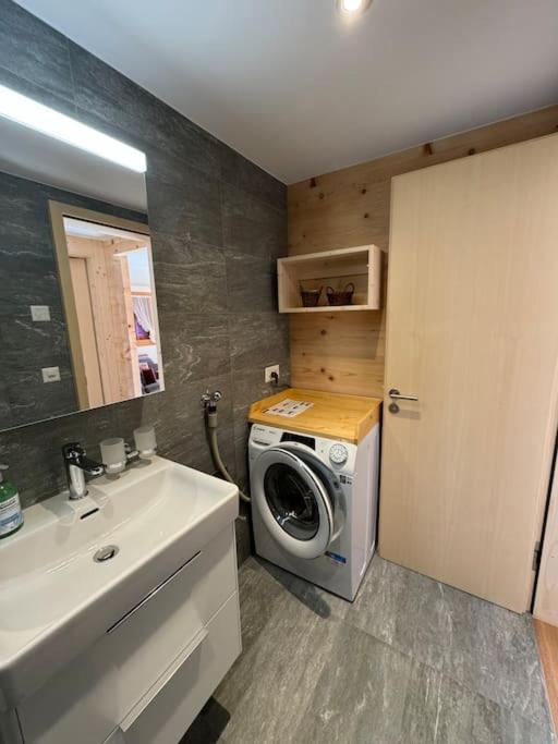 Ferienwohnung Am Hang 1OG