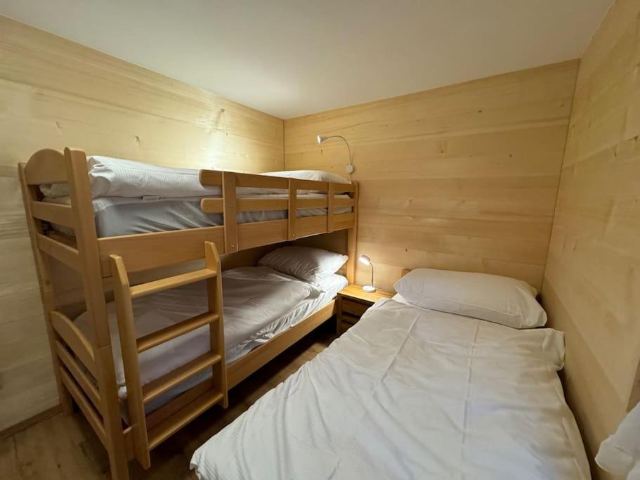 Ferienwohnung Am Hang 1OG