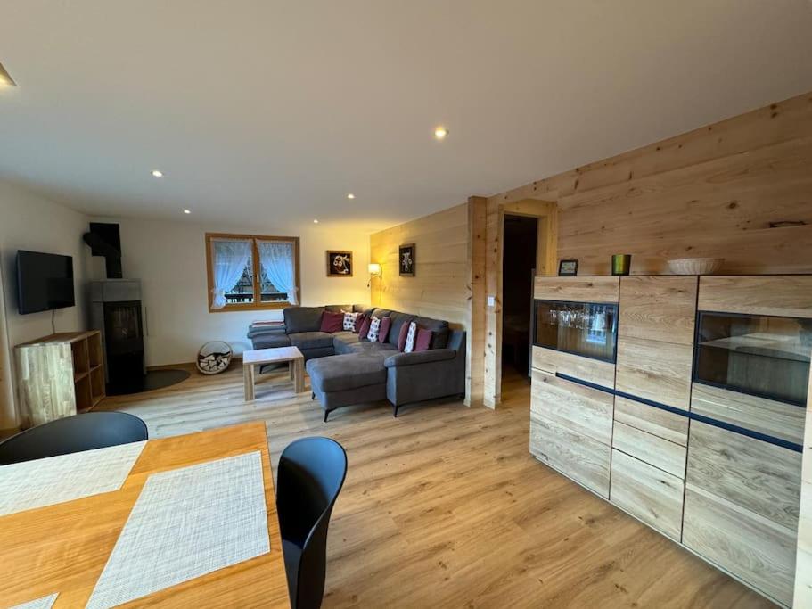 Ferienwohnung Am Hang 1OG