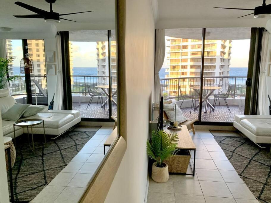 Surfers Paradise 1 bedroom apartment Bright, Spacious, 3 min to Beach, Stunning Views