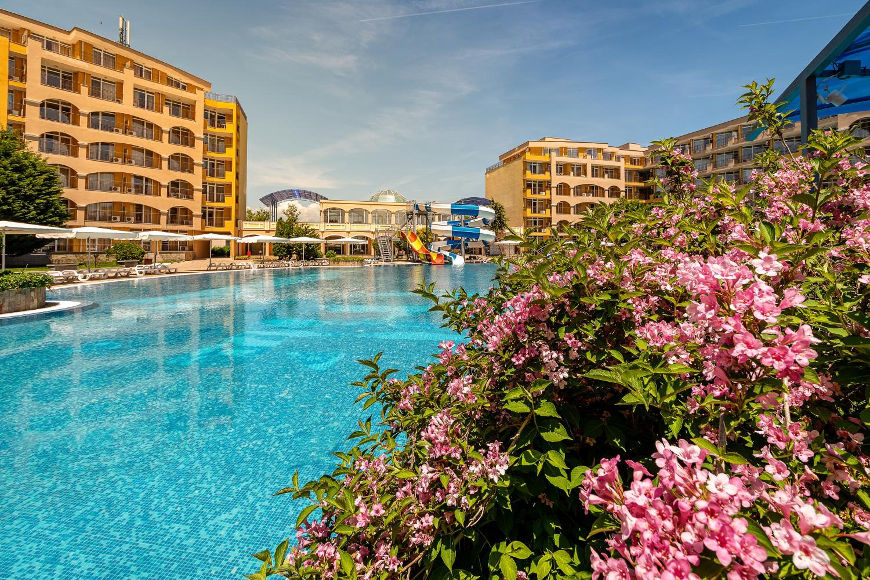 Midia Holiday Apartments