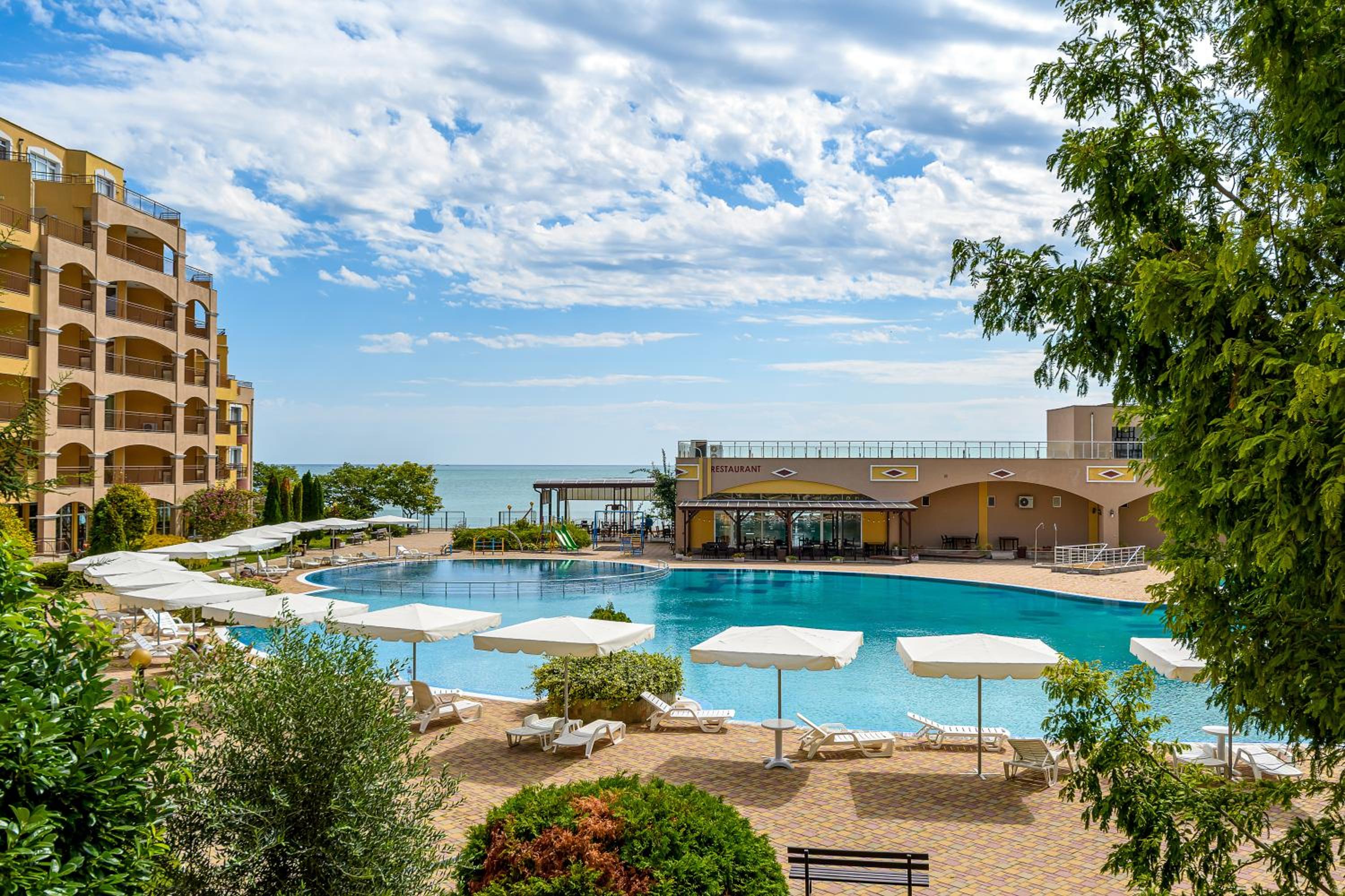 Midia Holiday Apartments