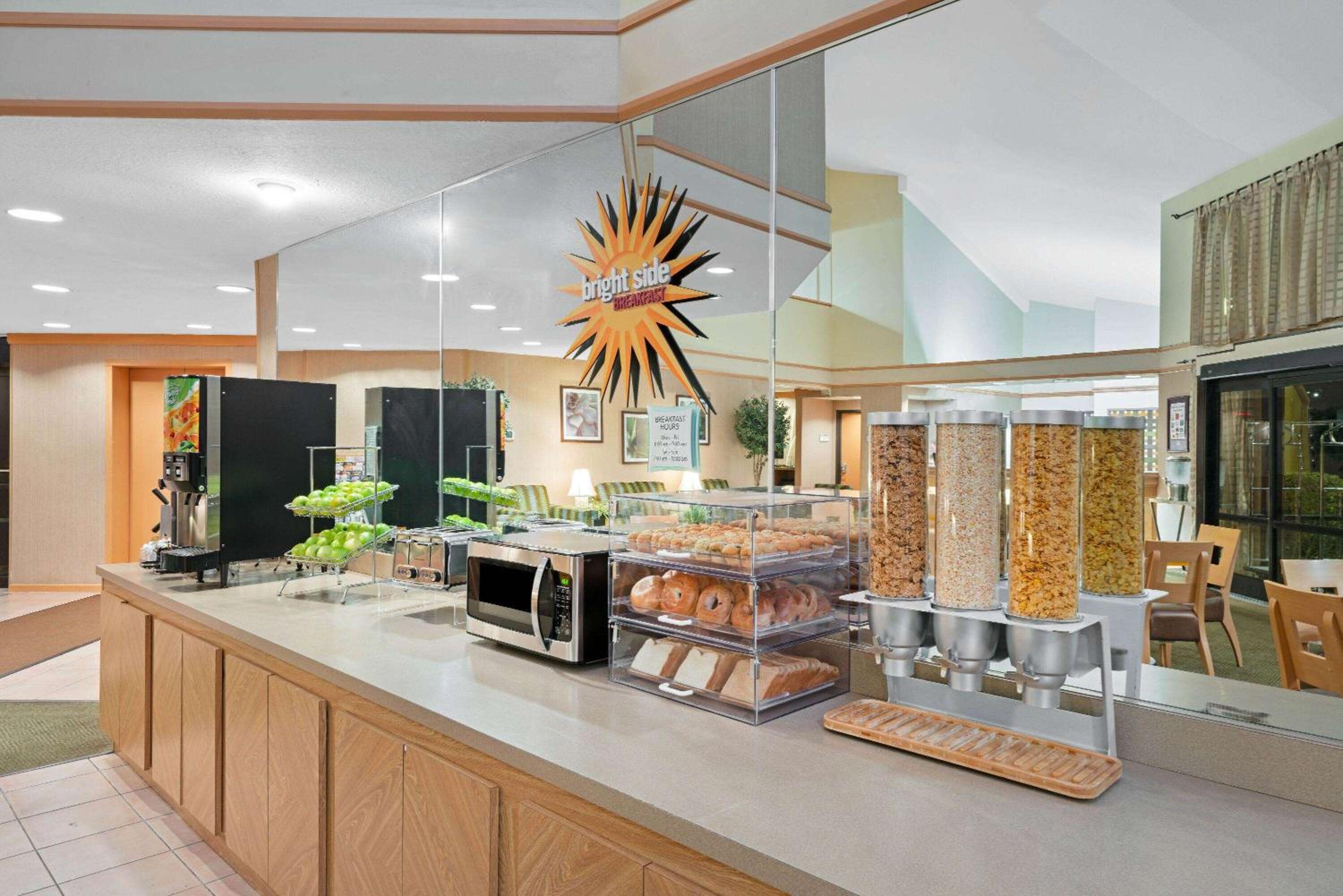 Ogden Vacations - La Quinta by Wyndham Salt Lake City - Layton - Property Image 4