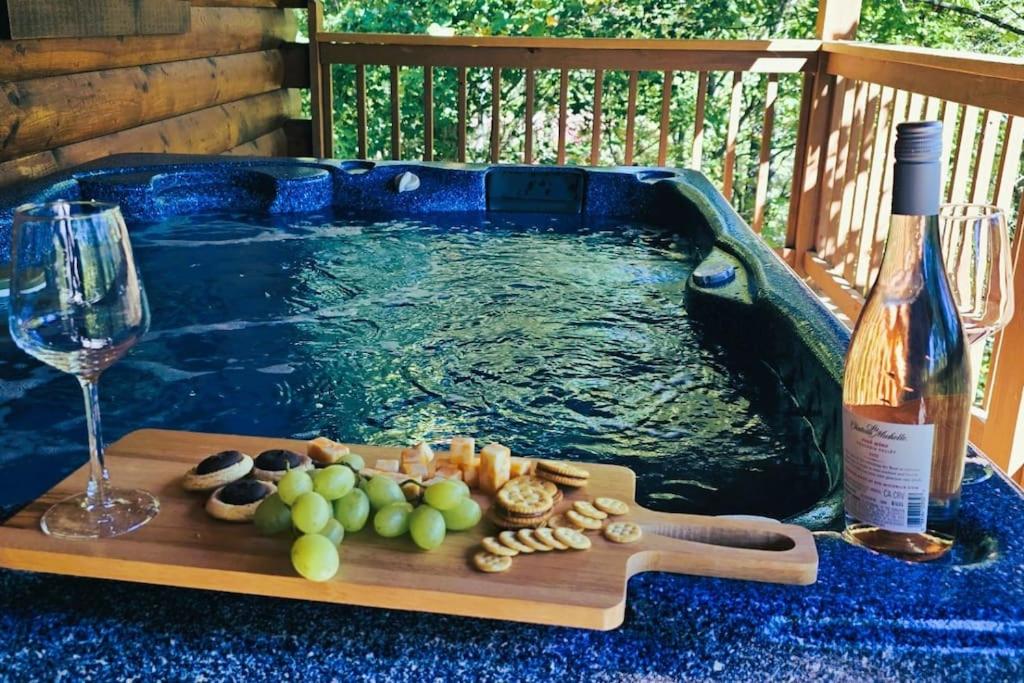 Wet & Wilderness - Luxe Indoor Pool Cabin-3 Kings-BunkRm-GameRm-HotTub view 5