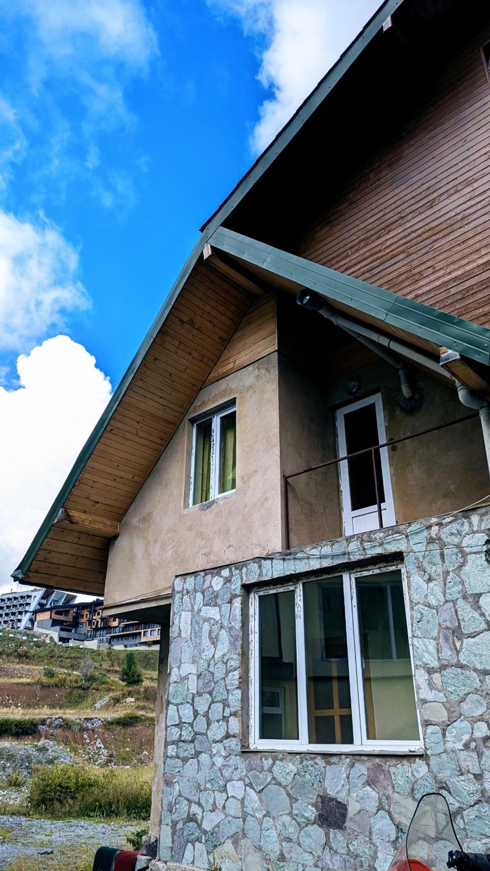 Woodland Haven Near Ski Slopes view 3