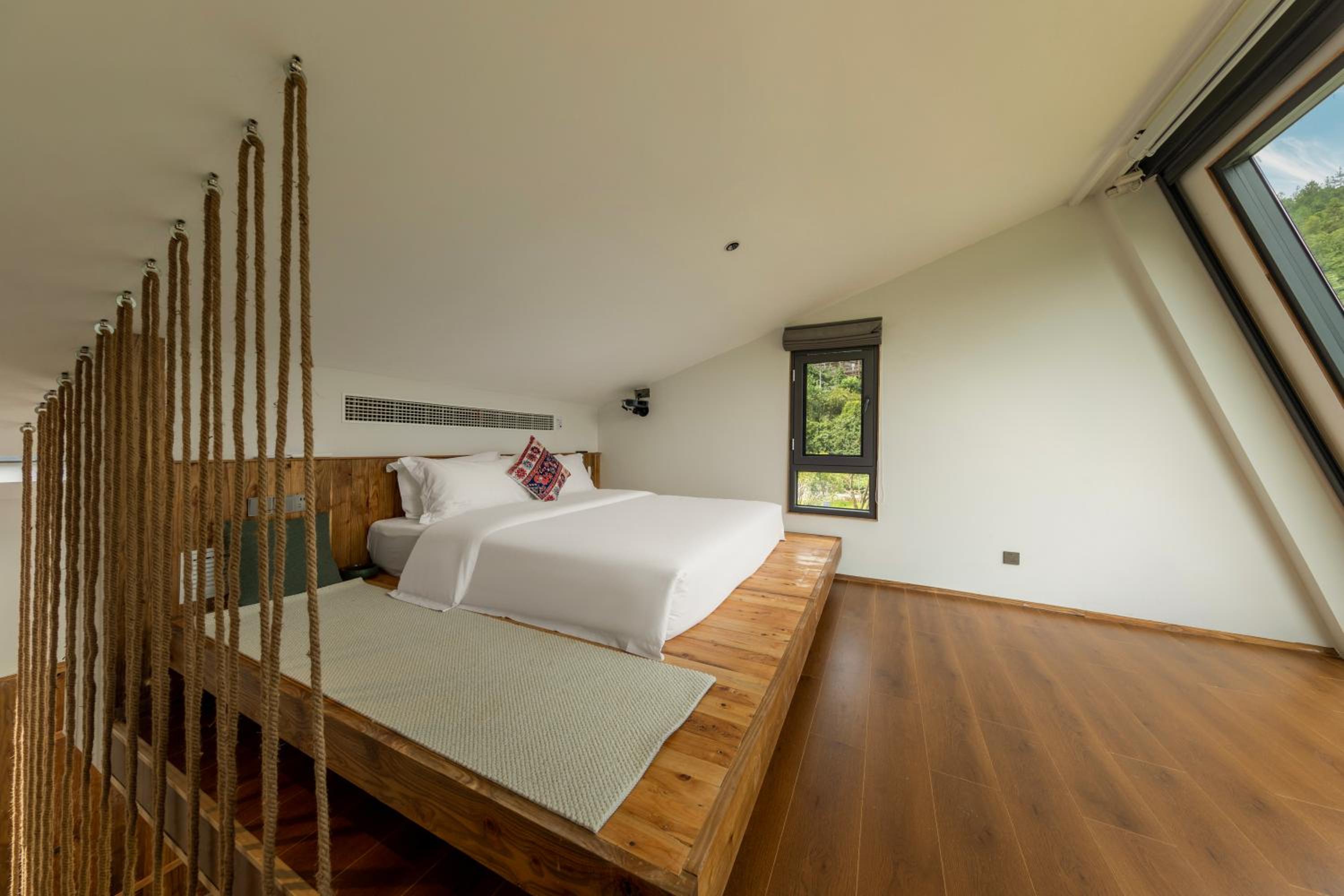 Zhangjiajie Yexi Riverside Holiday Camp