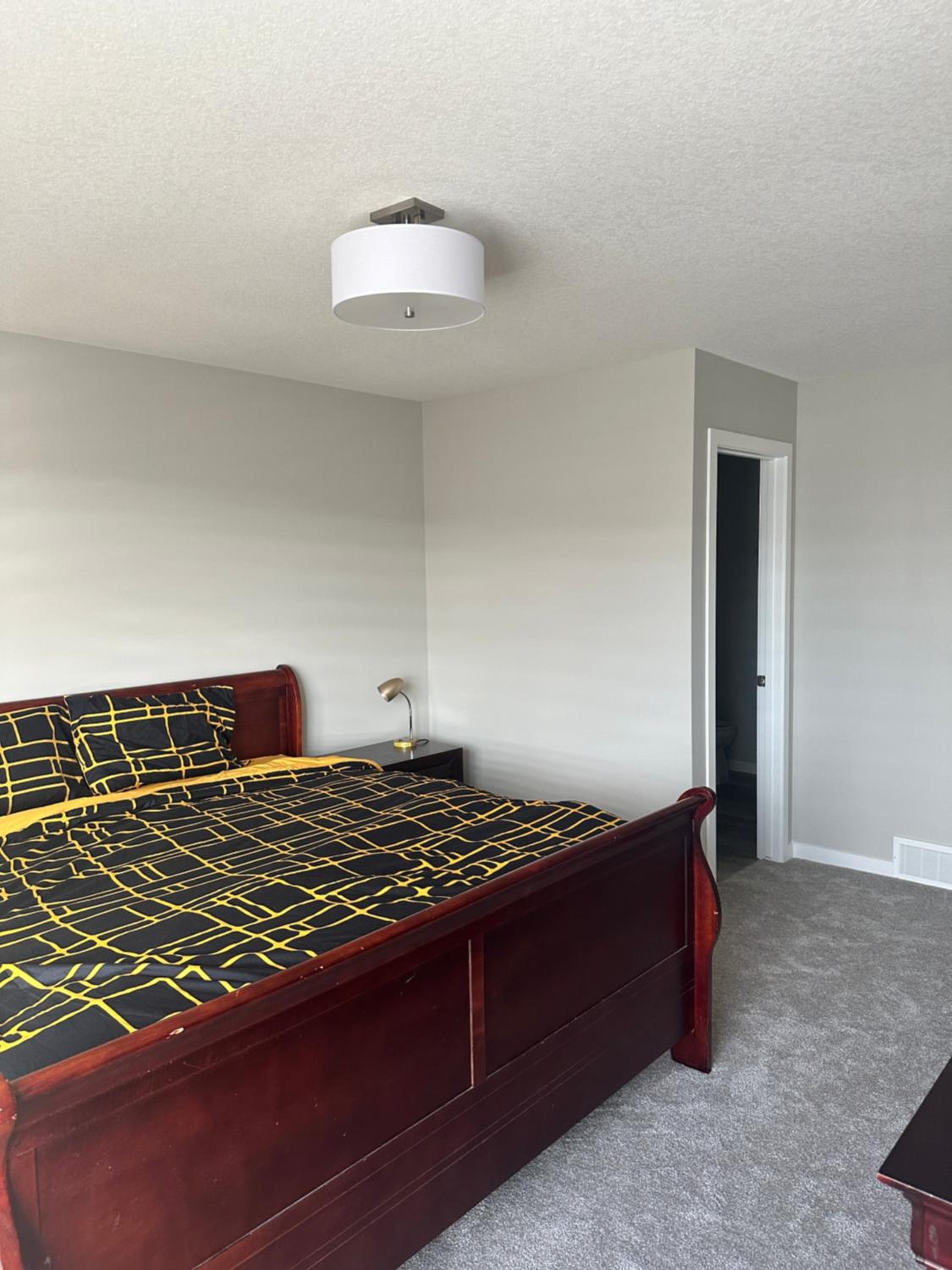 3 Bedroom House in NW Calgary