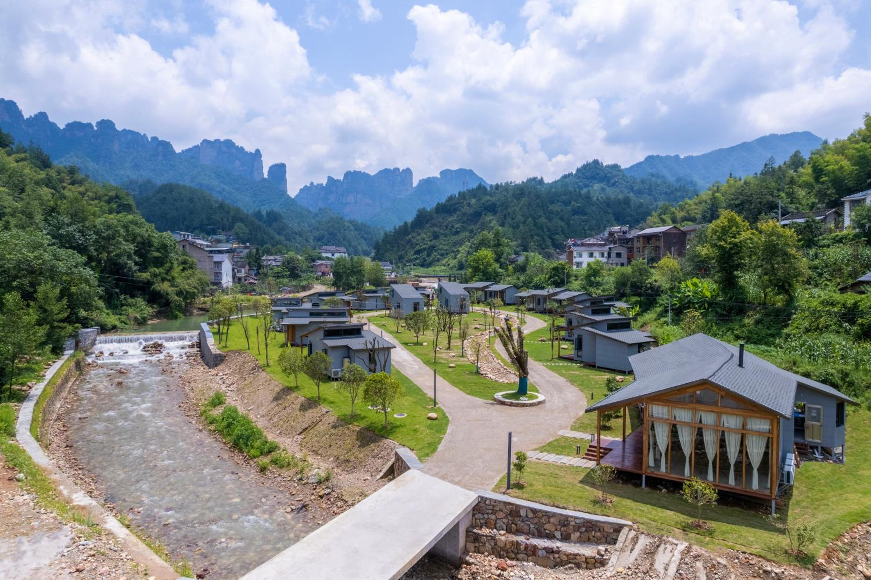 Zhangjiajie Yexi Riverside Holiday Camp