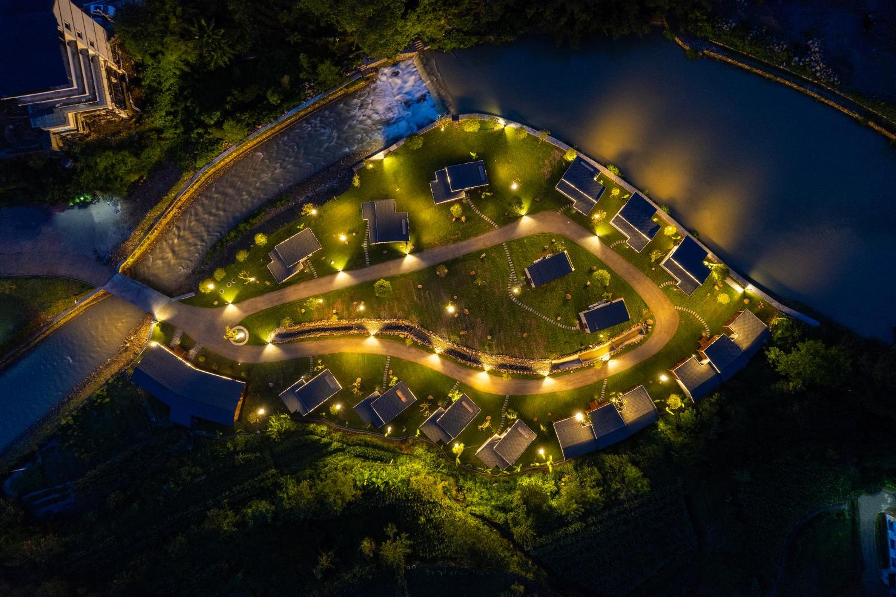 Zhangjiajie Yexi Riverside Holiday Camp