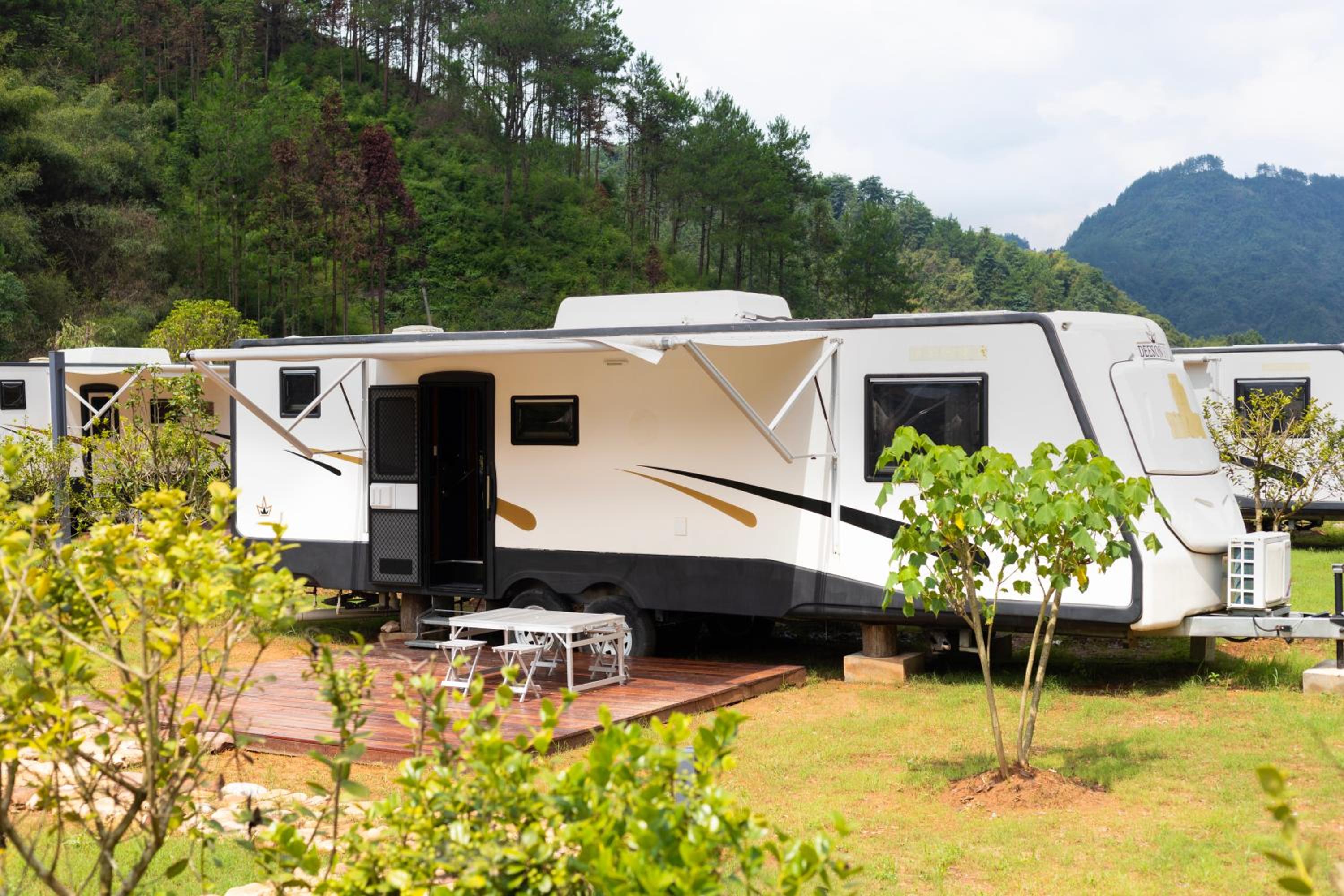 Zhangjiajie Yexi Riverside Holiday Camp
