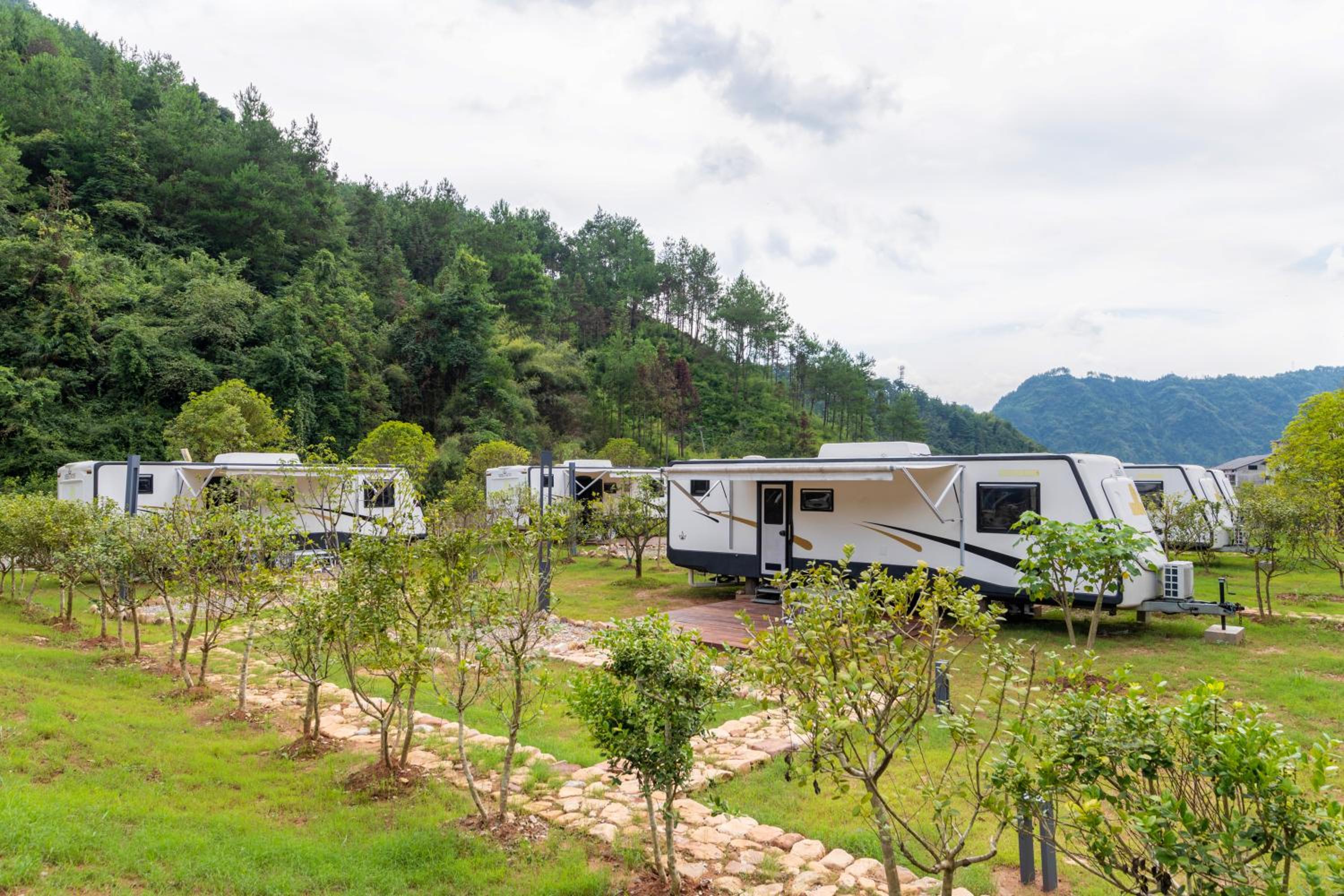 Zhangjiajie Yexi Riverside Holiday Camp
