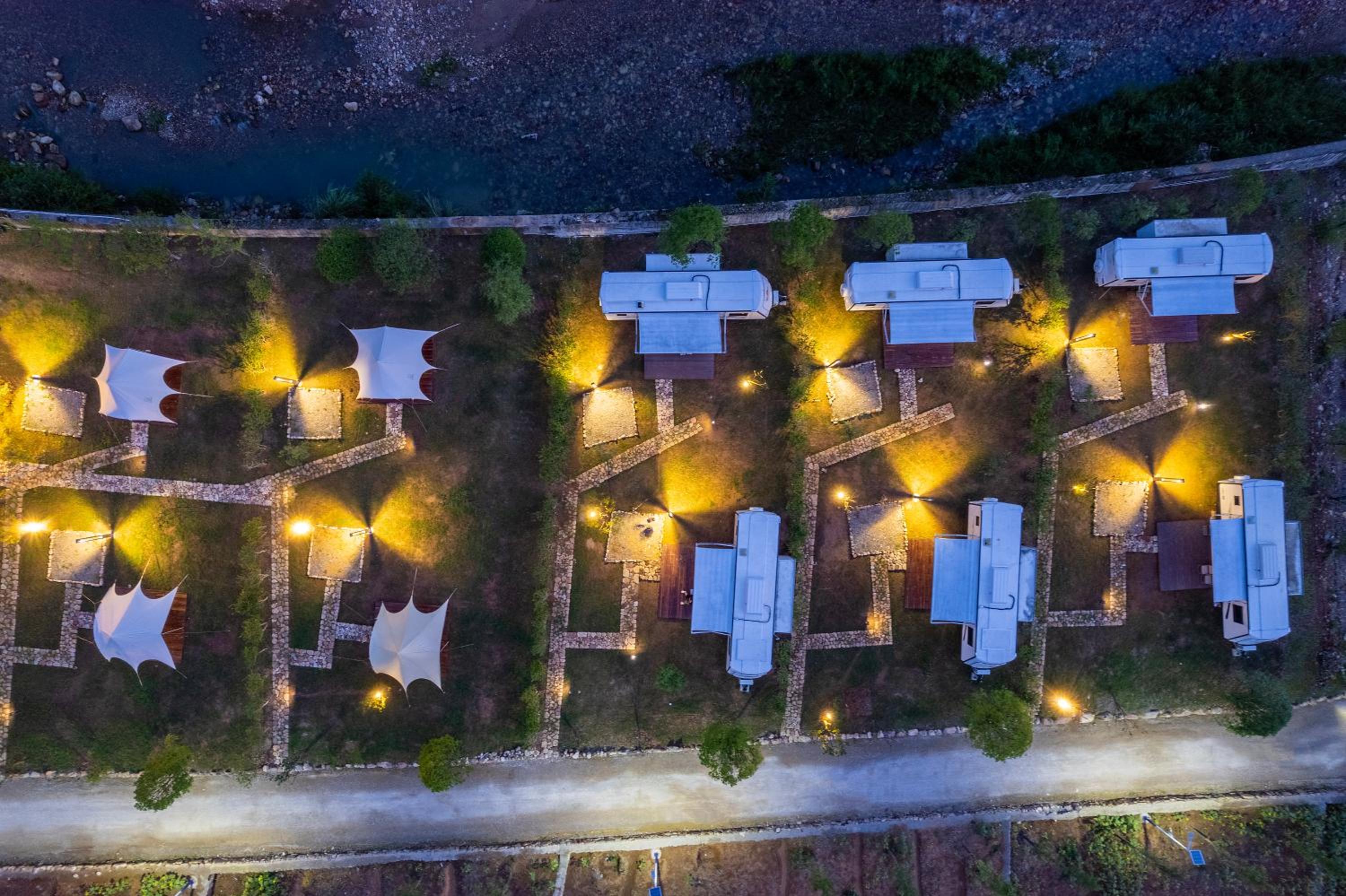 Zhangjiajie Yexi Riverside Holiday Camp