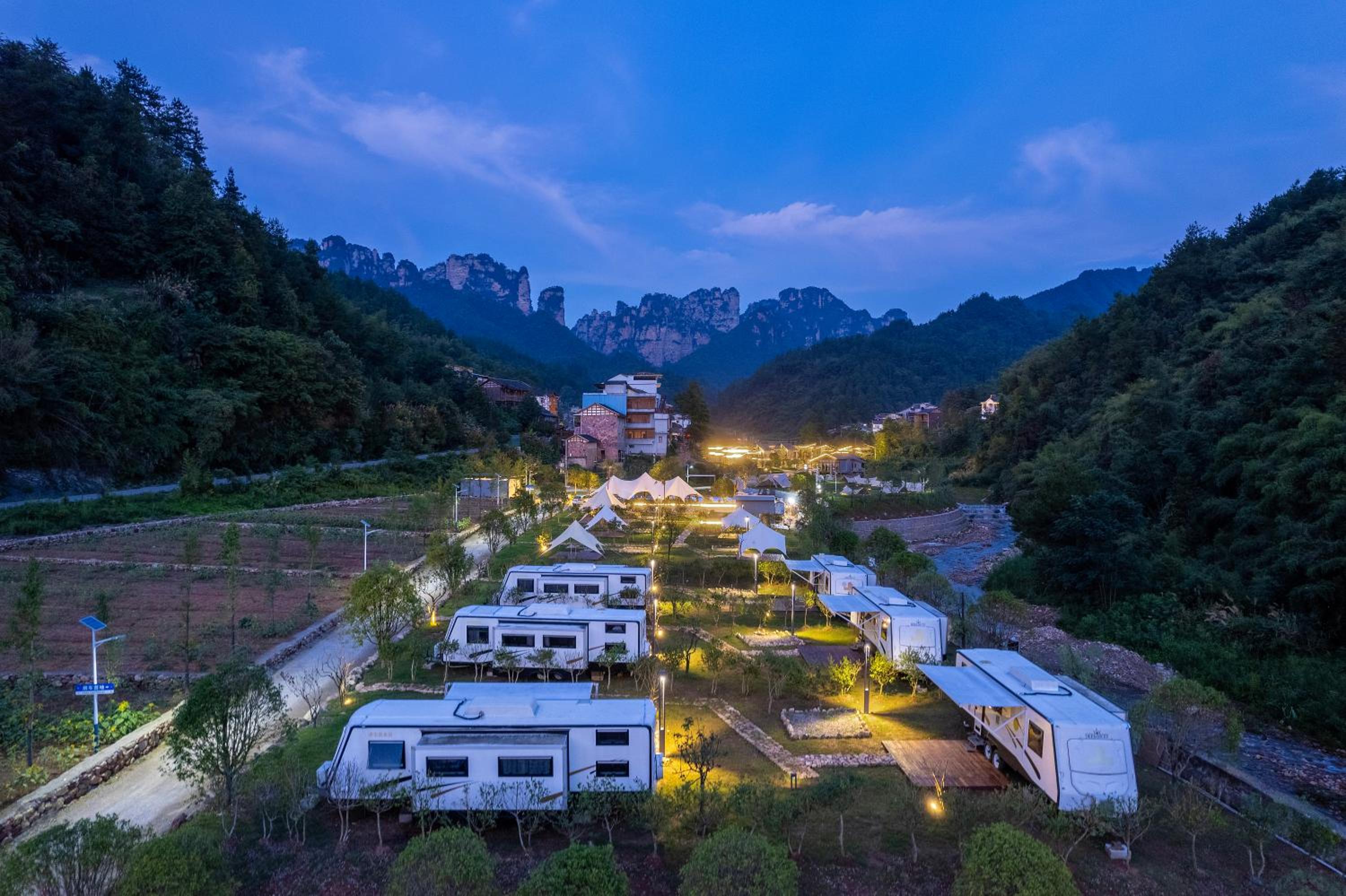 Zhangjiajie Yexi Riverside Holiday Camp