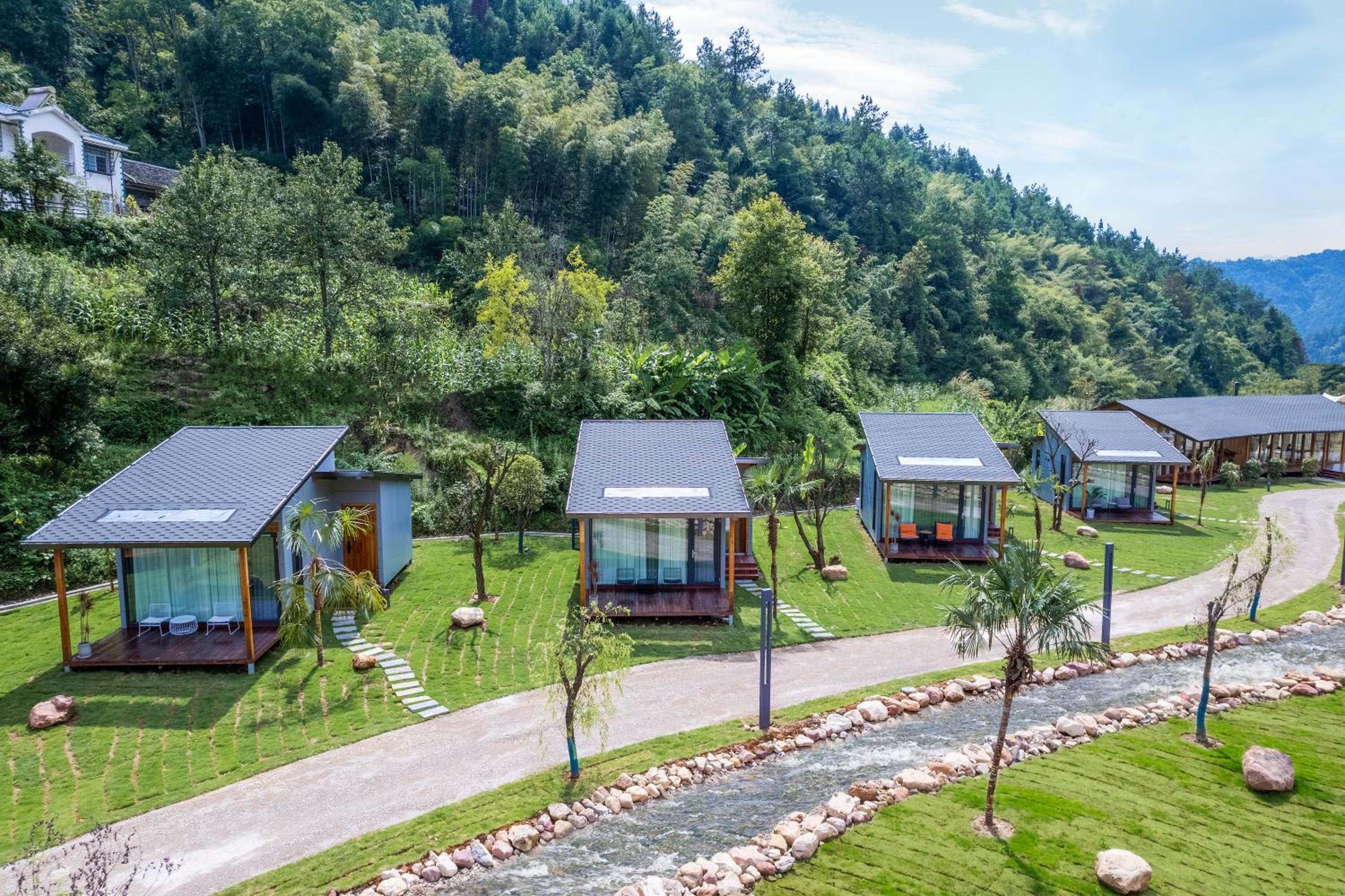 Zhangjiajie Yexi Riverside Holiday Camp