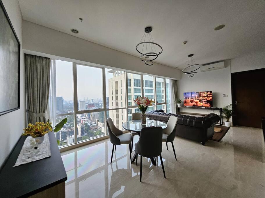 Resort 3BR CBD Kuningan, Near to LRT, Busway and Mall view 4