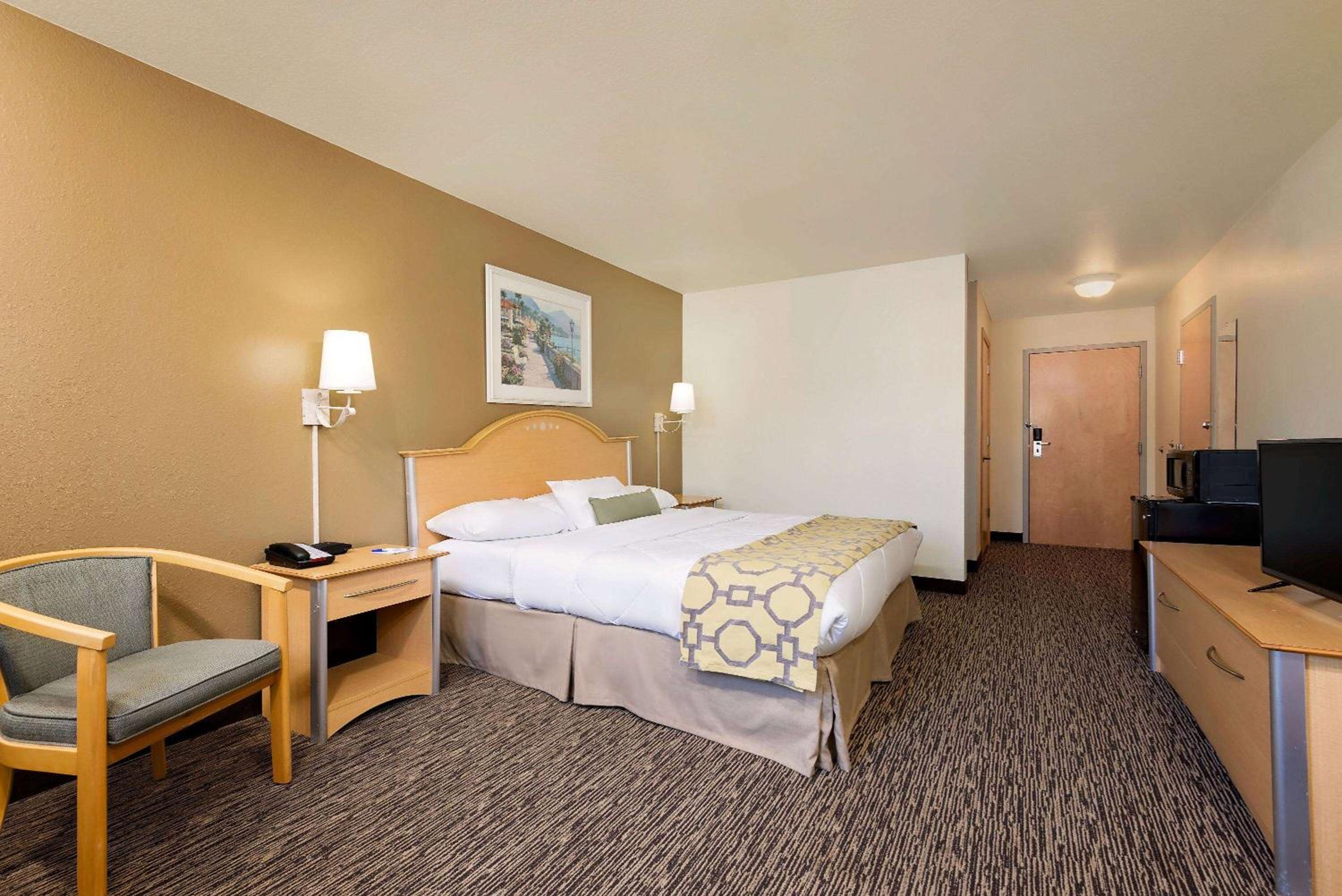Baymont by Wyndham Lawrenceburg, Photo 65