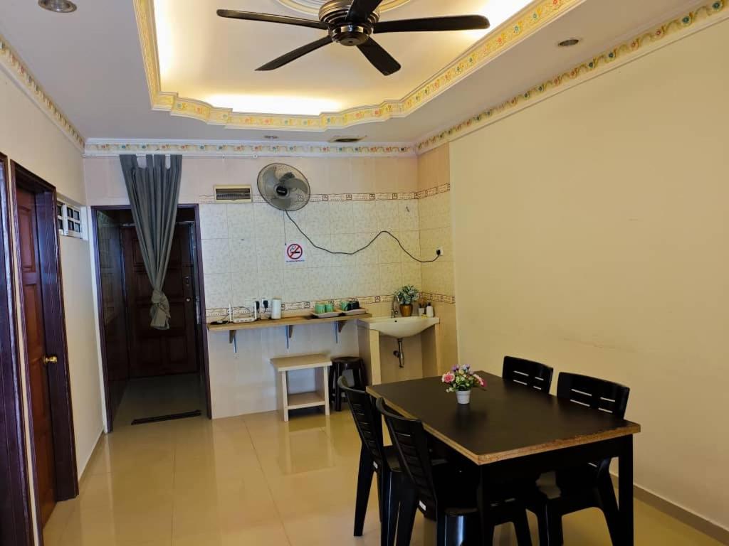 1 Jalan Jaya 7, walking distance to HUKM