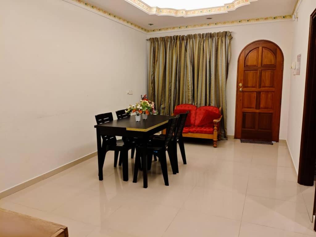 1 Jalan Jaya 7, walking distance to HUKM