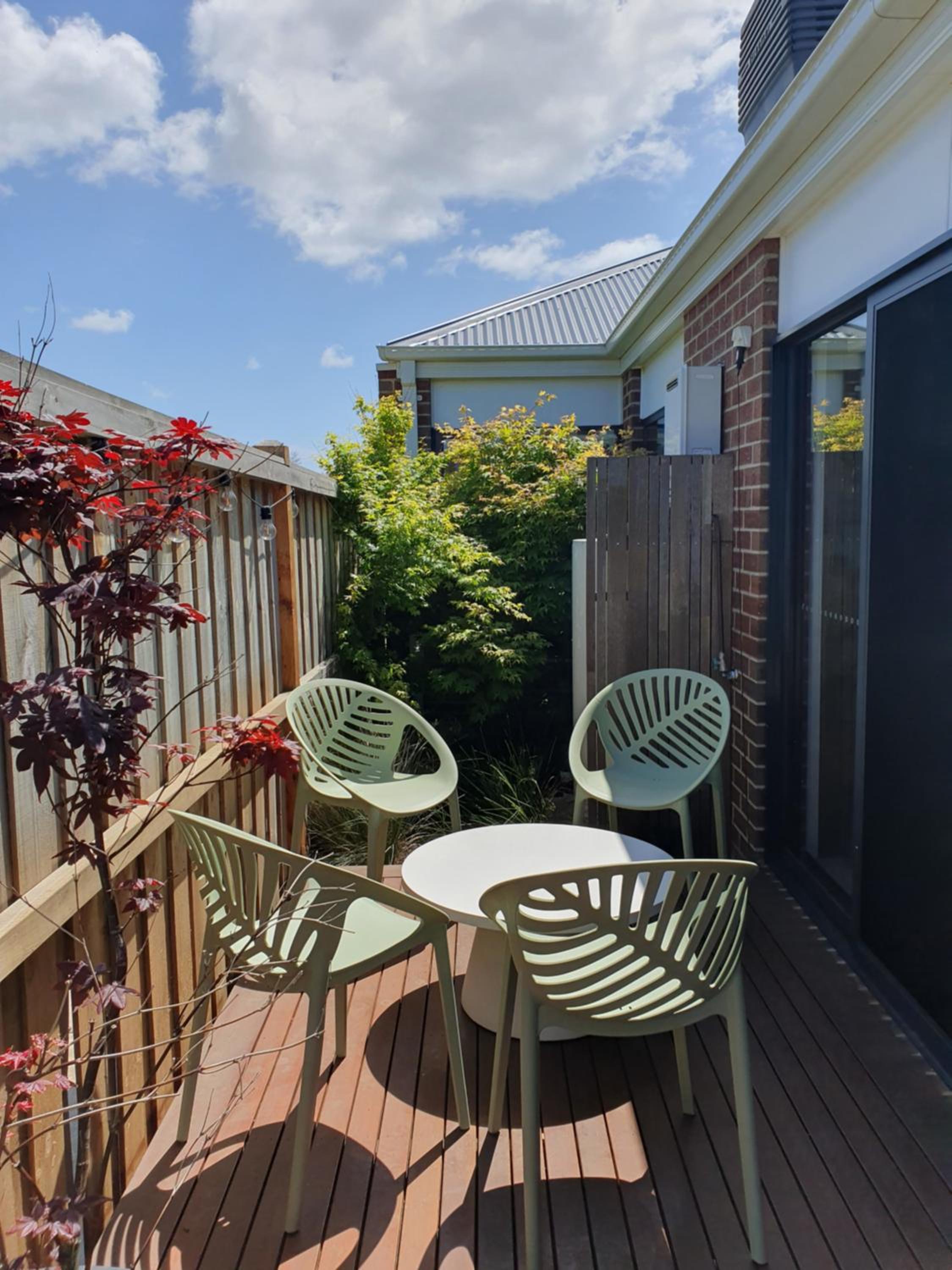 Spacious 3-bedroom home close to town and beach