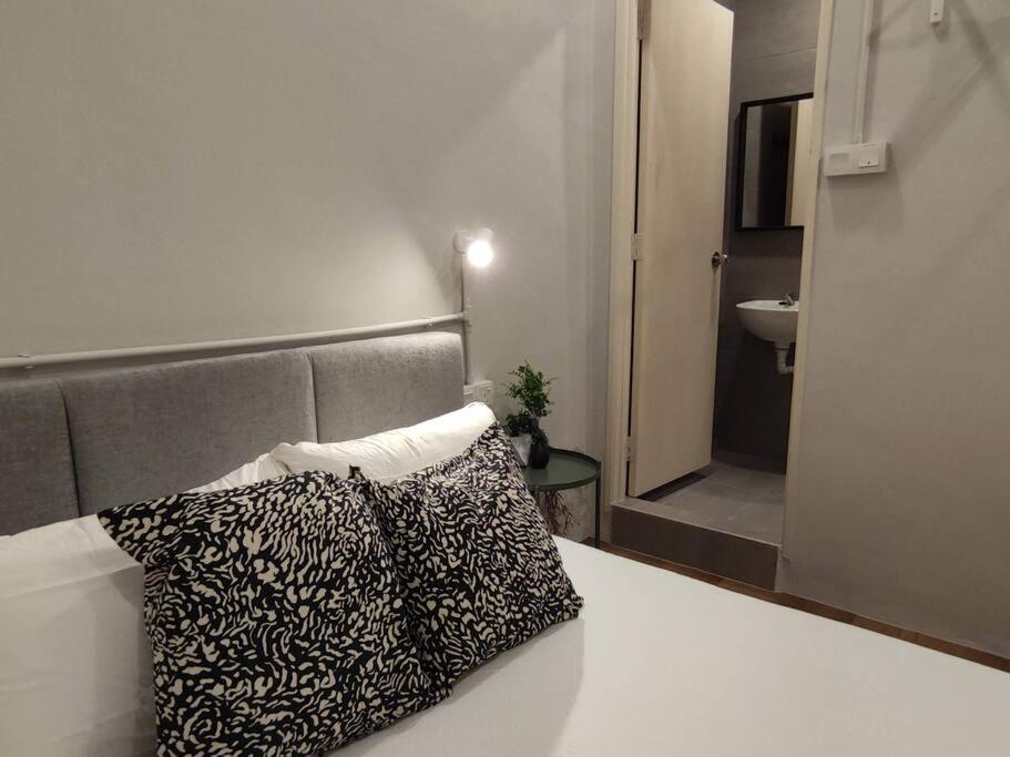Heritage House 5BR with Dipping Pool, Central Location Near Street Art 47 photo 2