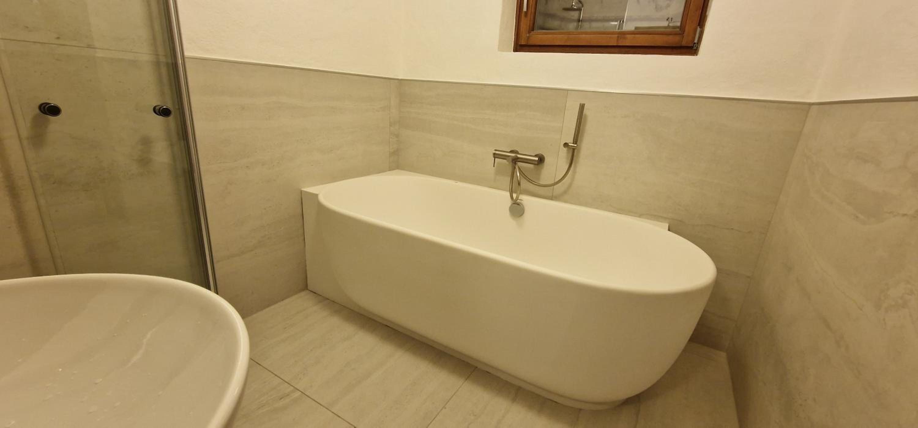 Chalet Alpl - Ferienwohnung Waldblick mit Sauna, Kamin & Whirlwanne