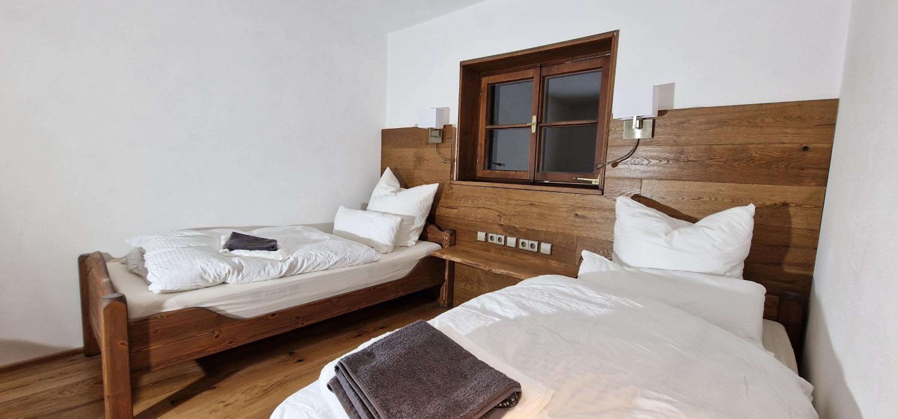 Chalet Alpl - Ferienwohnung Waldblick mit Sauna, Kamin & Whirlwanne
