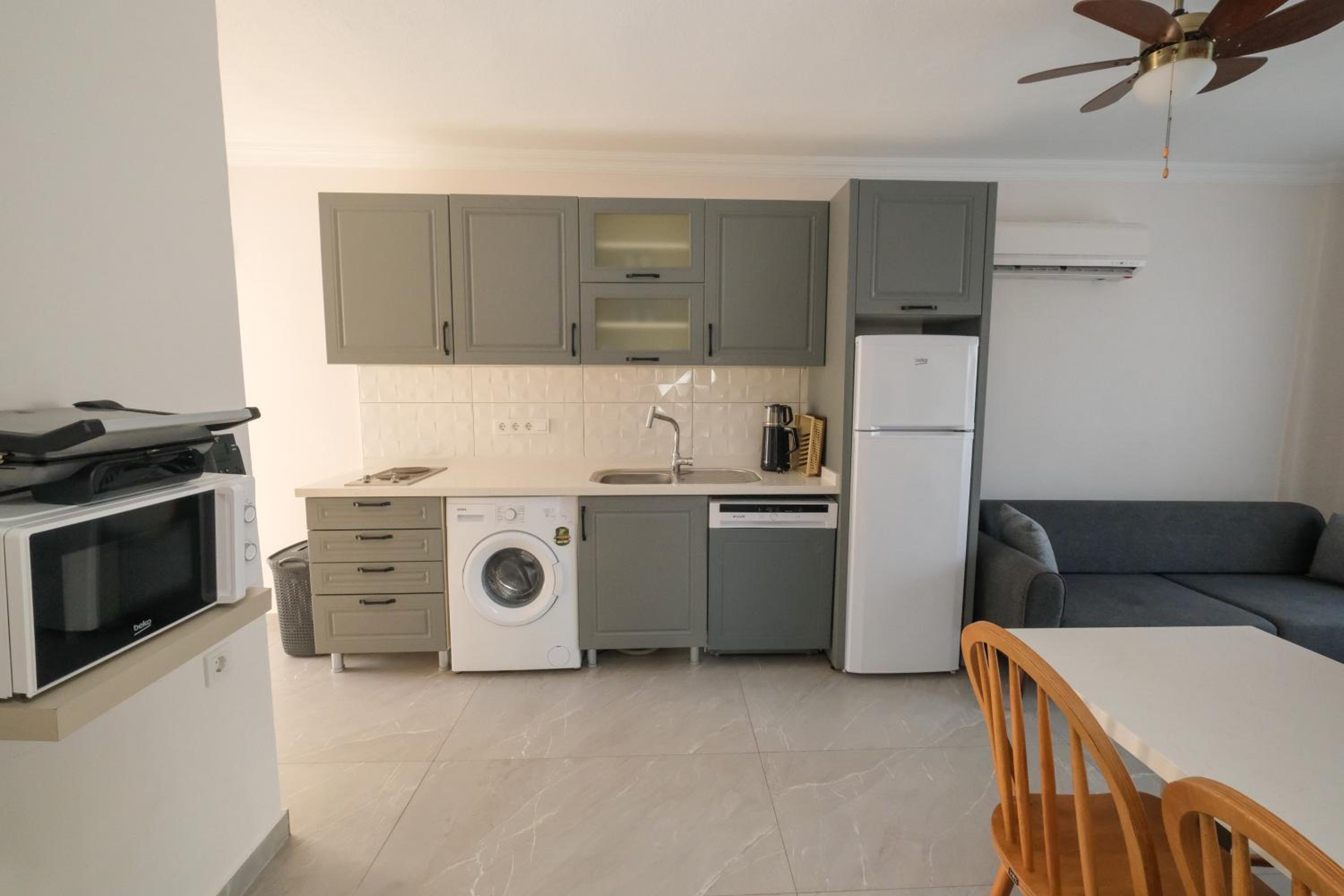 Diplomat Suites