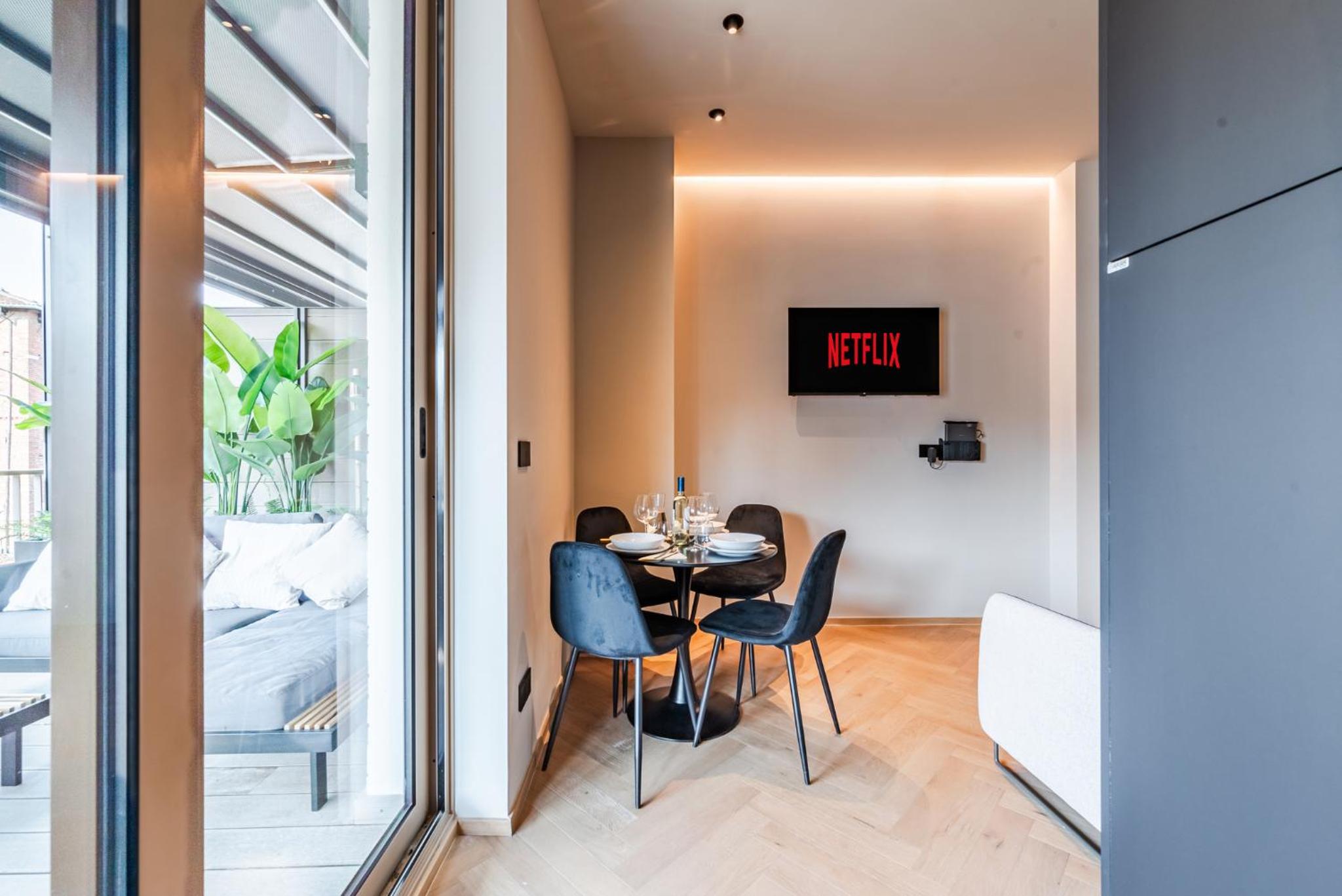 Hotel Terrazza con Jacuzzi e Vista Iconica sul Duomo - Image 1