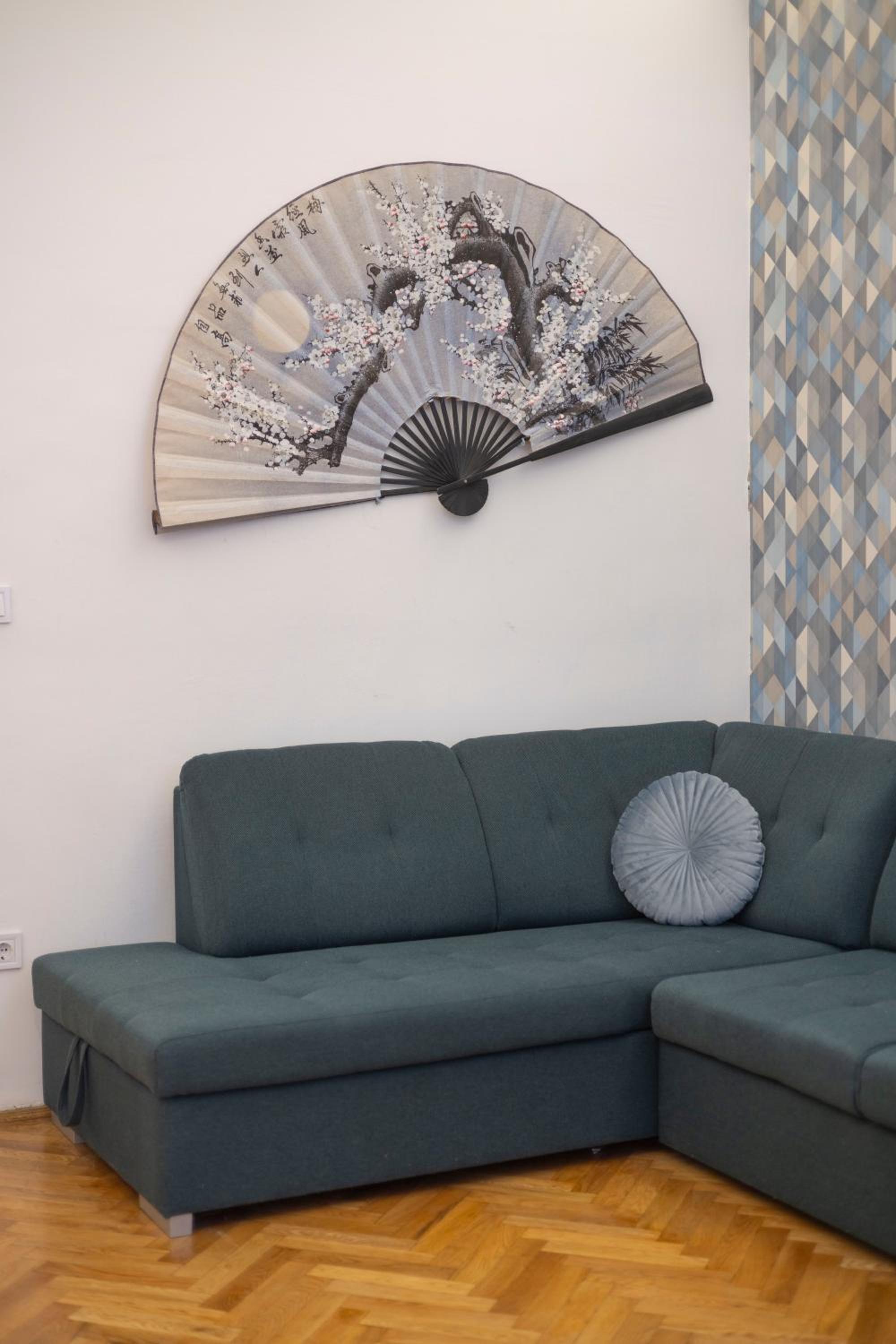 Central Located Cozy Apartment in Historical Building view 3