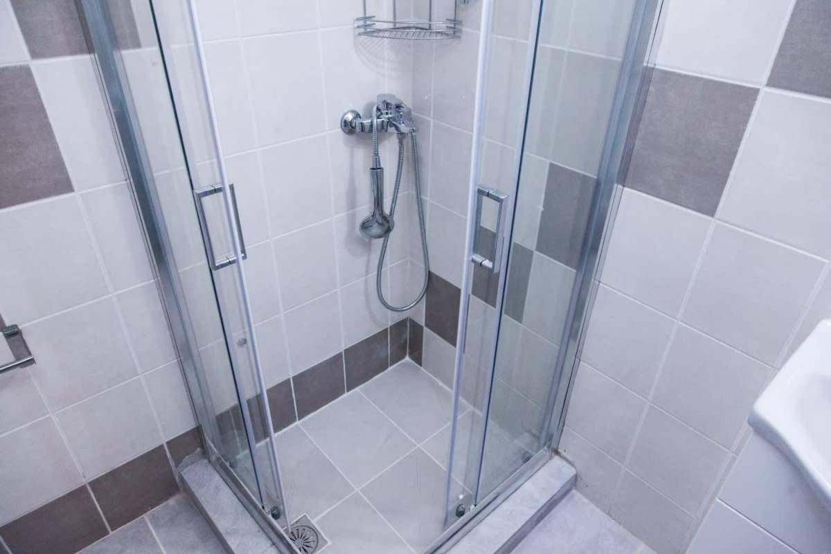Cozy apartment near Stavros Niarchos Park