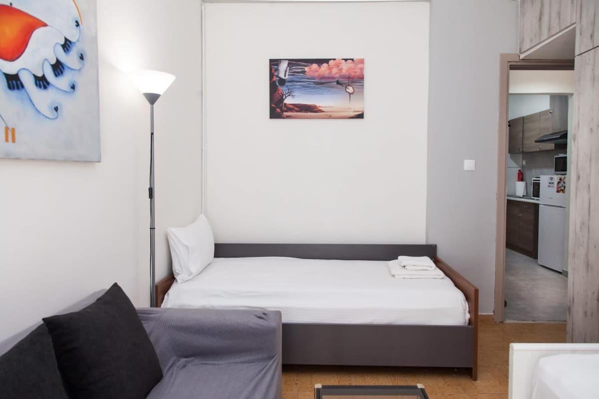 Cozy apartment near Stavros Niarchos Park