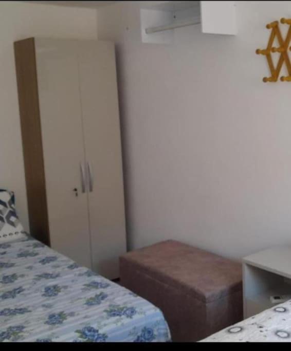 Lindo e confortável apartamento pertinho da praia