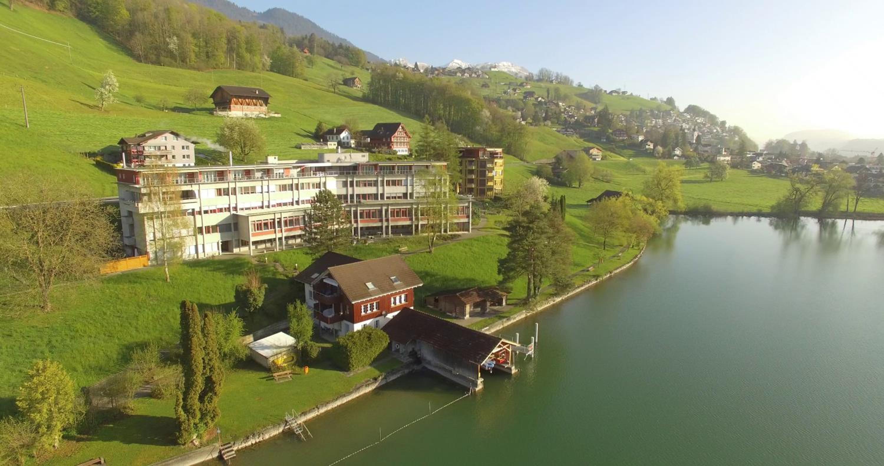 Hotel Kurhaus am Sarnersee - Image 1