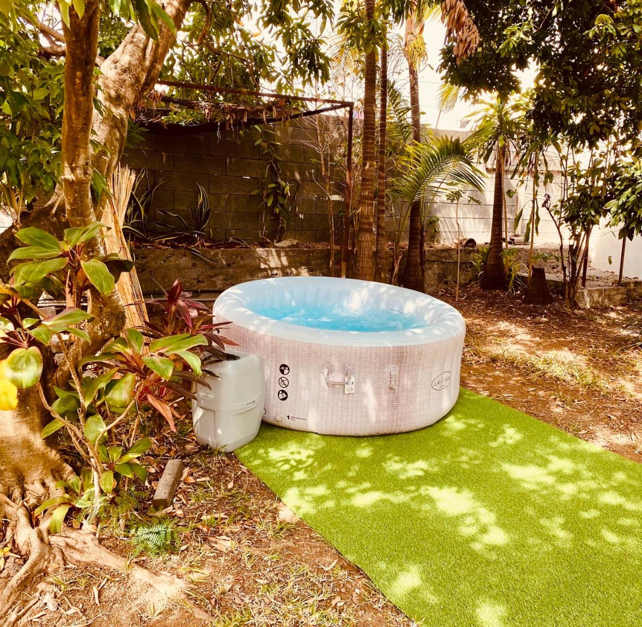 L'Oasis Saint Pierroise et son Jacuzzi