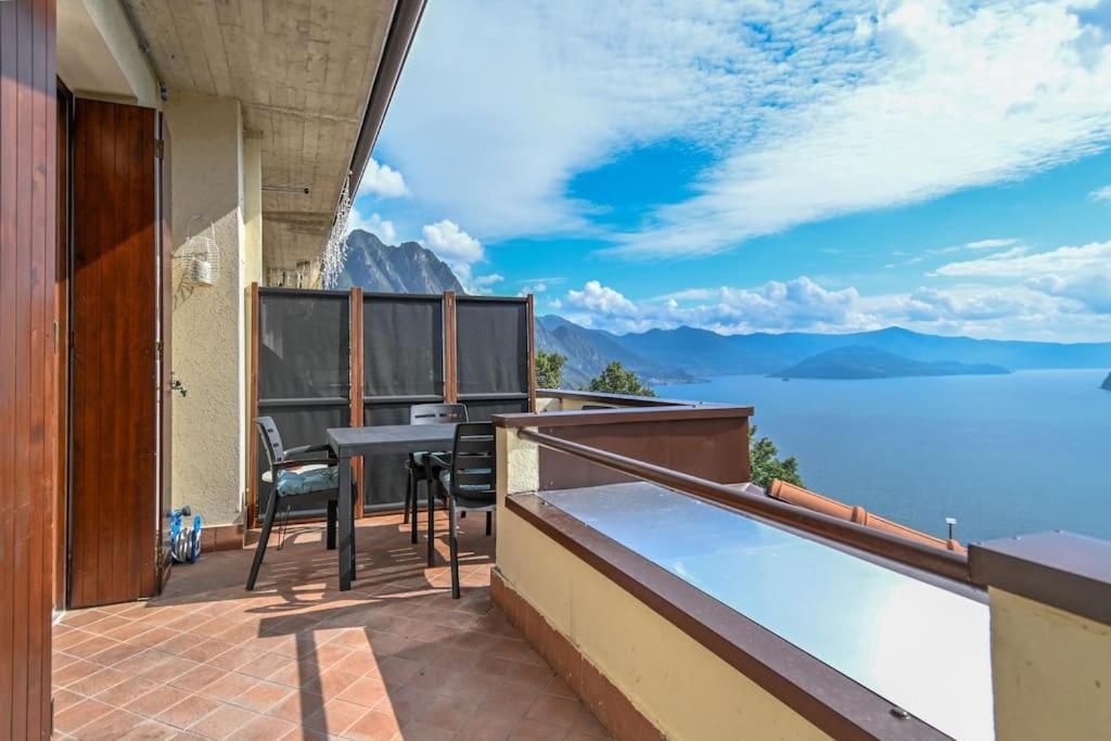 HOST4U - TERRAZZA Sul LAGO d'ISEO, Appartamento a Solto Collina view 5