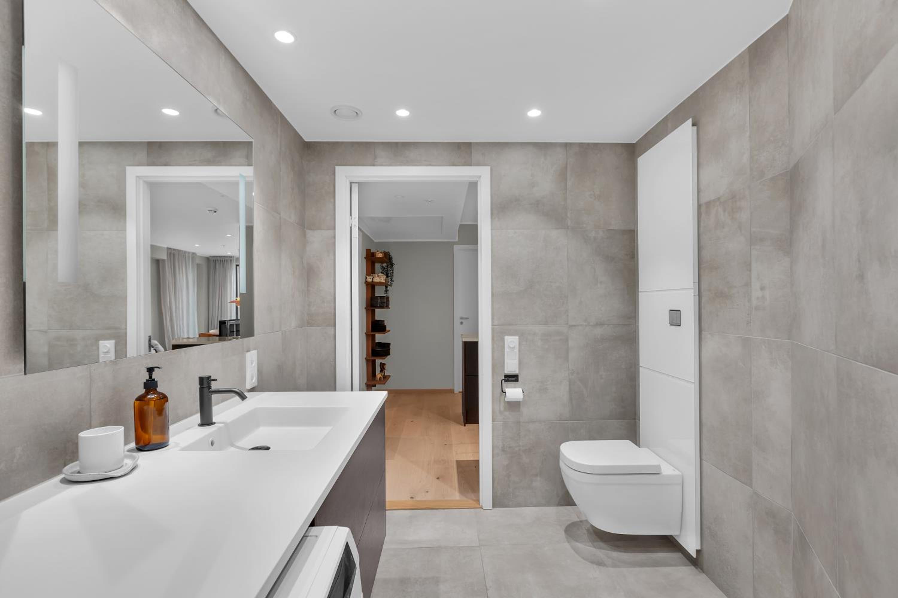 Arctic Escape - Central Design Apartment view 3