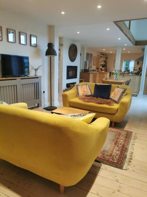 Brambles Reach - Self contained 2 bed rustic barn view 5