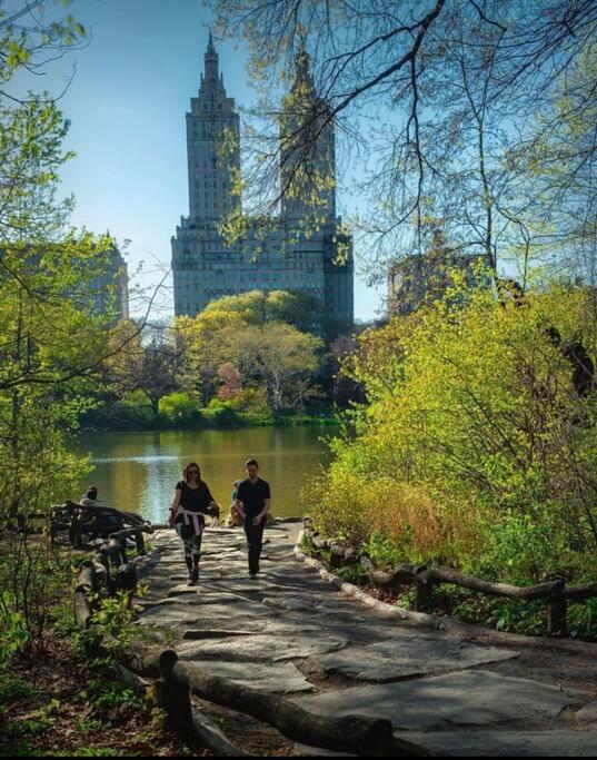 2BD 2BA UWS Oasis