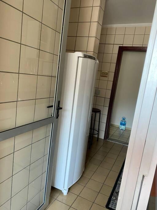 Apto inteiro à 250 mt da Praia Grande em Ubatuba