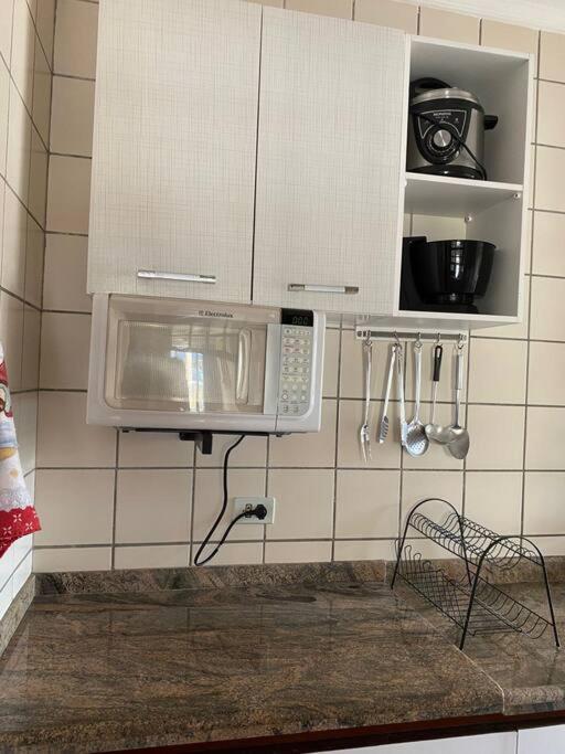 Apto inteiro à 250 mt da Praia Grande em Ubatuba