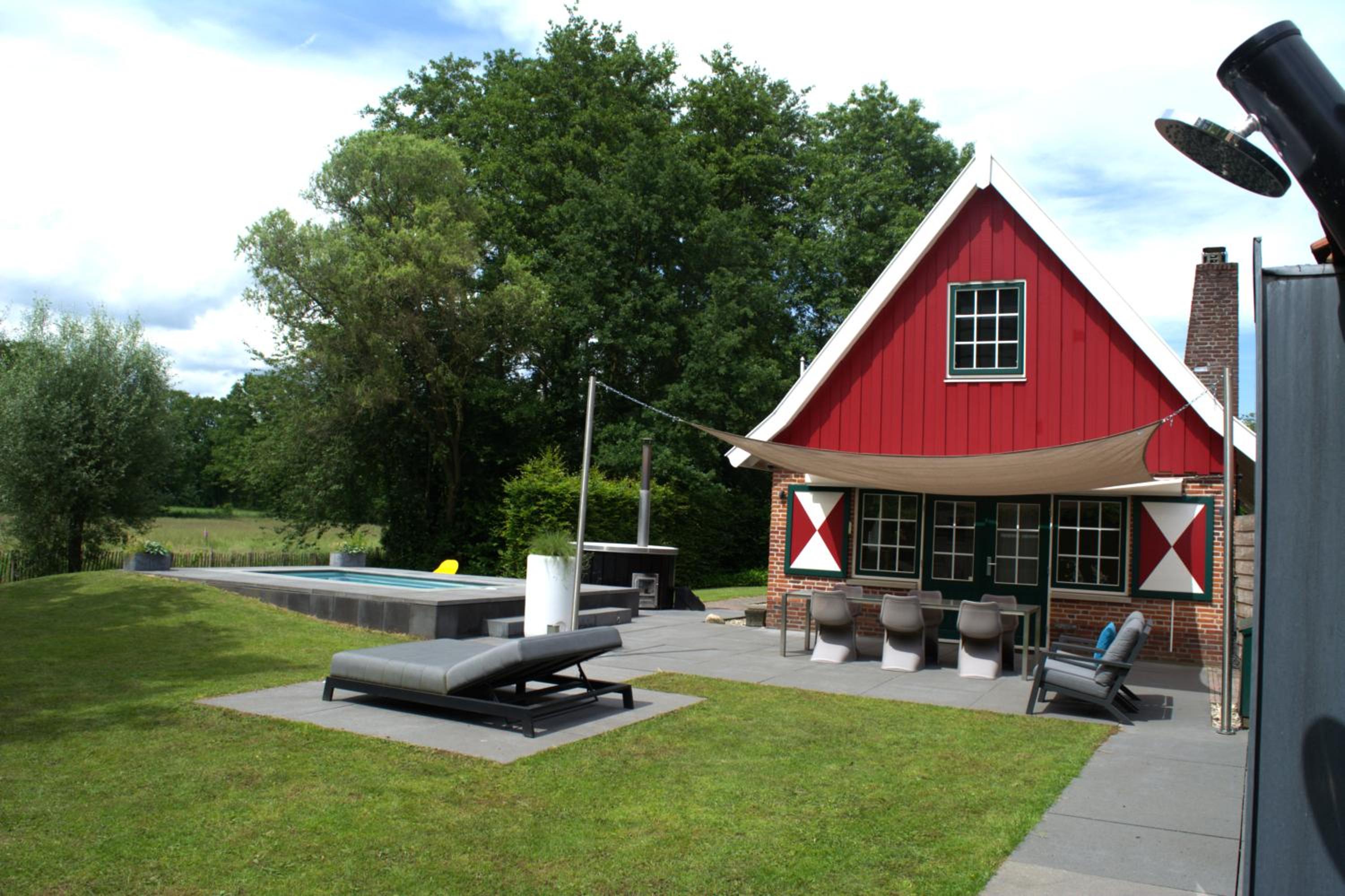 Photo 48