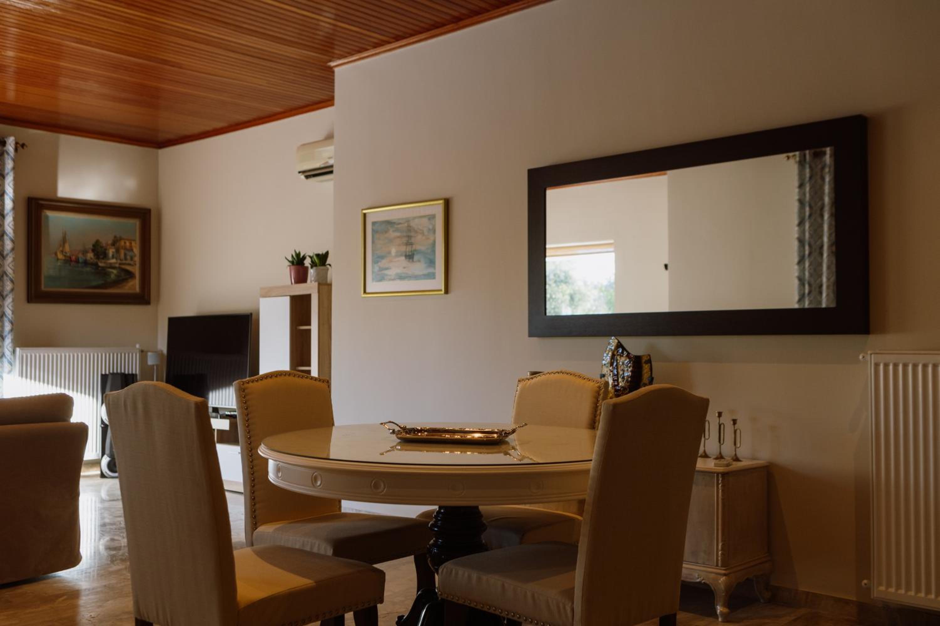 Gravanis Resort